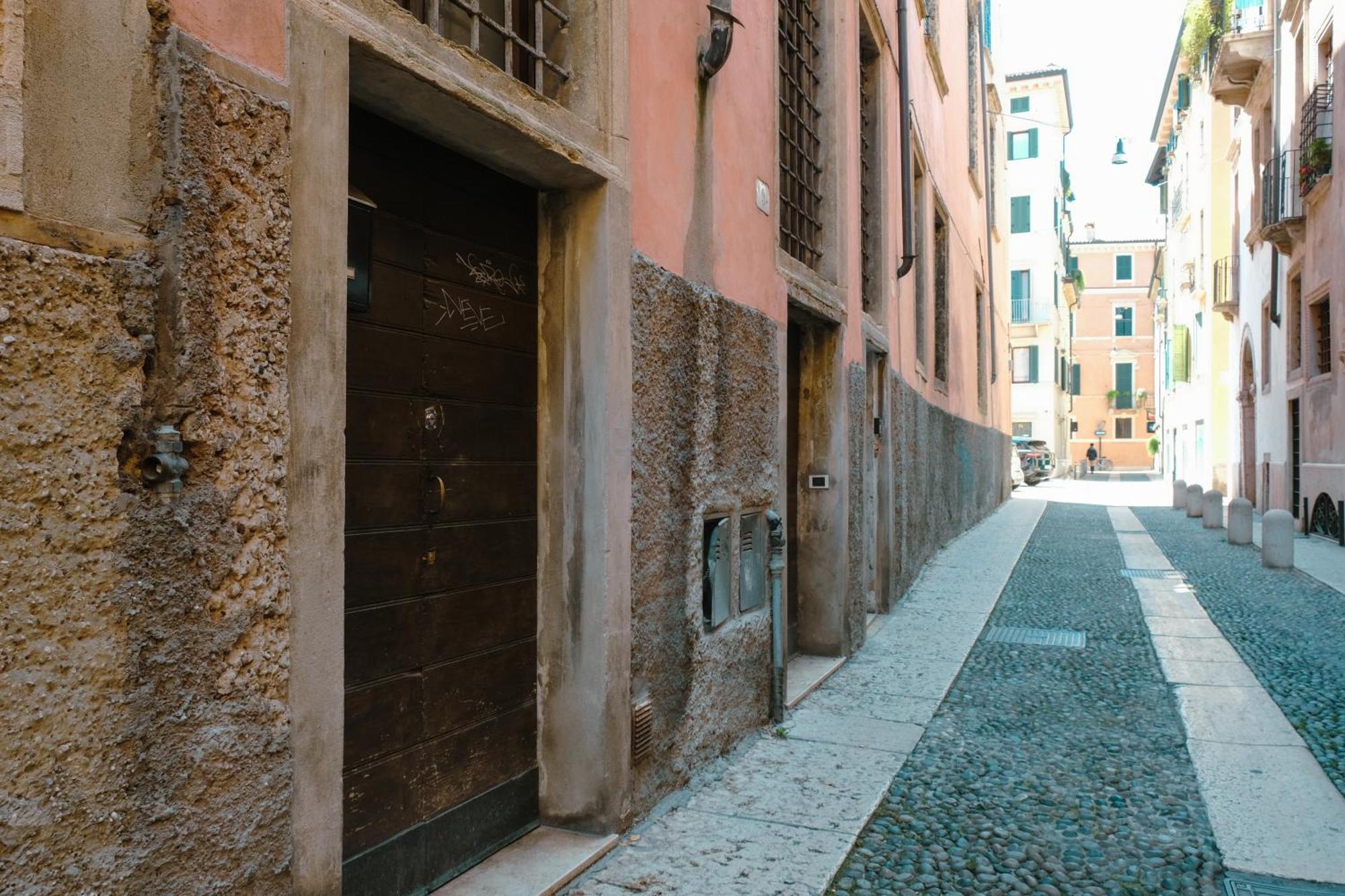 Carega City Center Apartment Verona Exterior photo